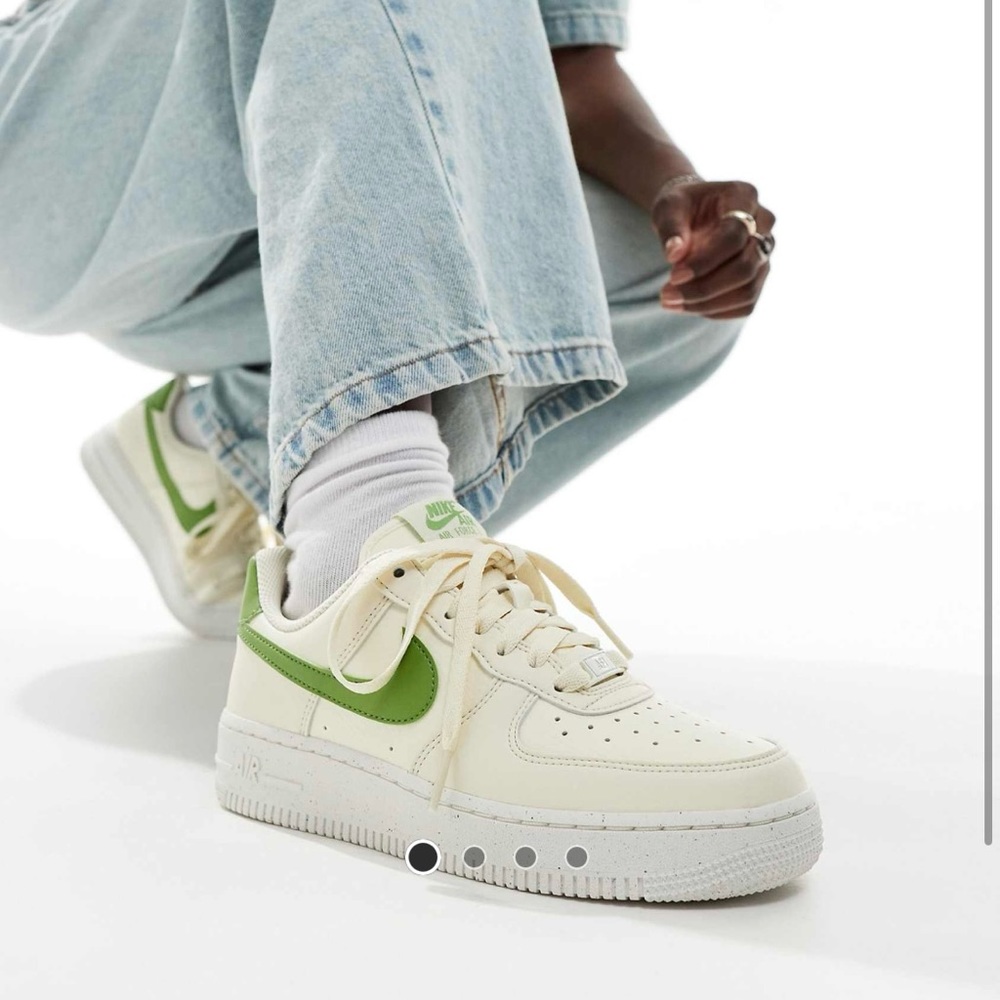 NEW Nike Air Force 1 sneakers in off white and green